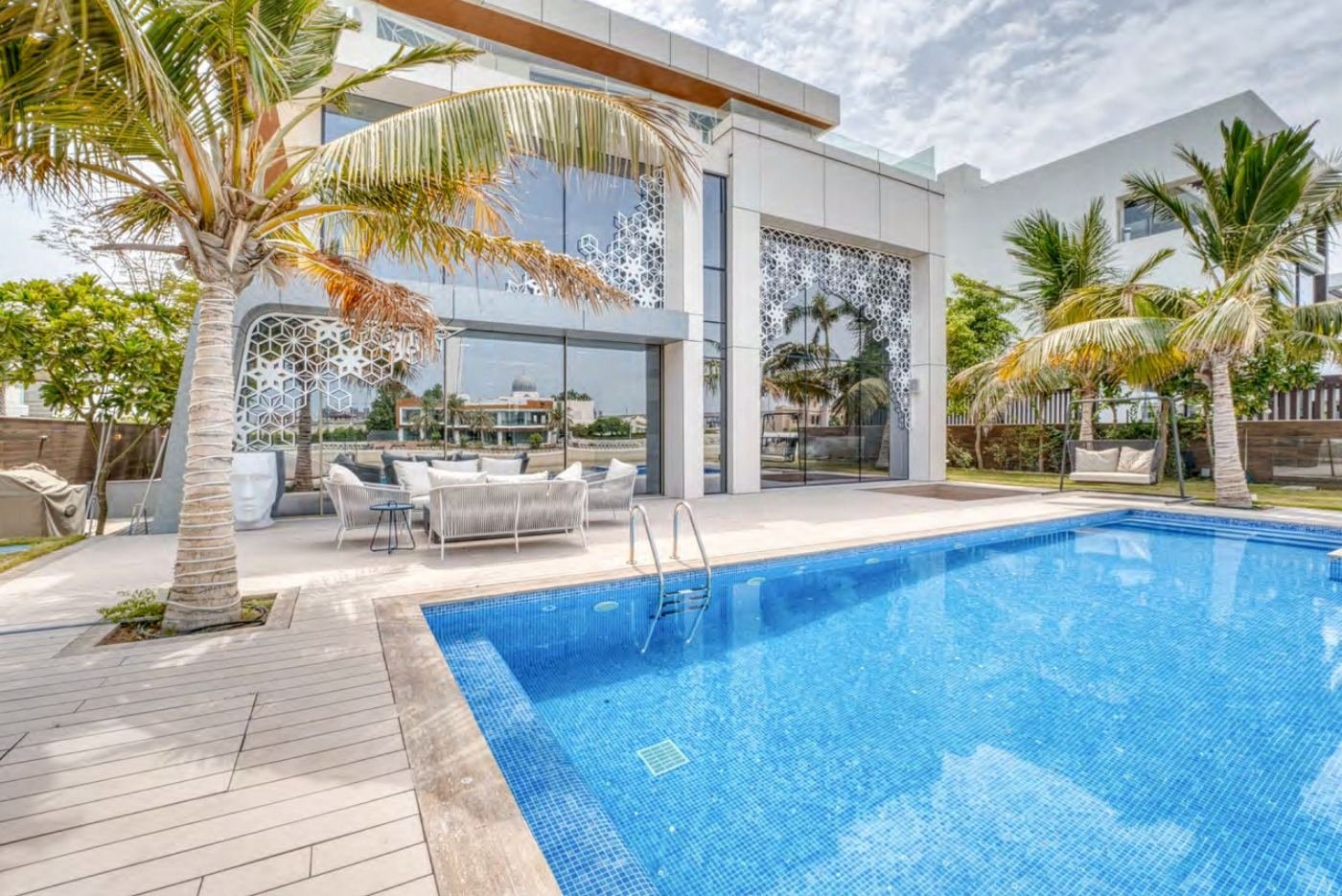 G Frond Mega Mansion